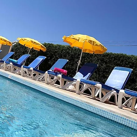 Mira Parque Bed & Breakfast 3*
